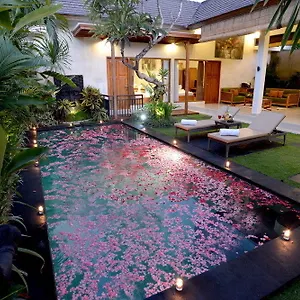 Sandi Agung Seminyak