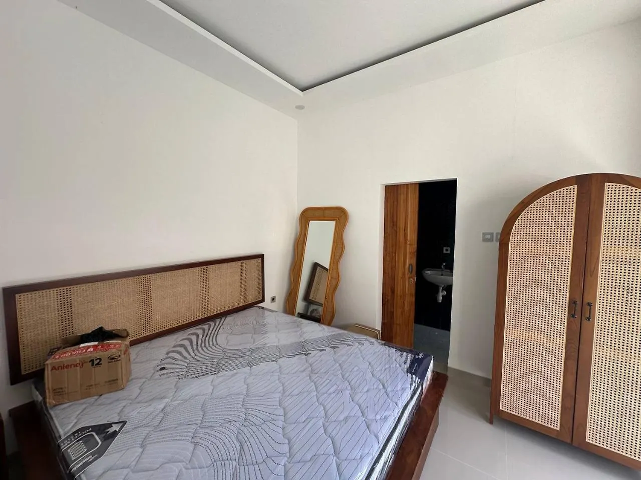 Queen Villa D1 By Betterplace Seminyak  Indonesia